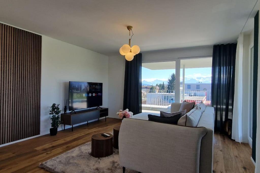 Visionary Hospitality Rothenburg, Lucerne - Premium Apartments With Free Parking, Washer, Kitchen, Terrace, 15' City מראה חיצוני תמונה