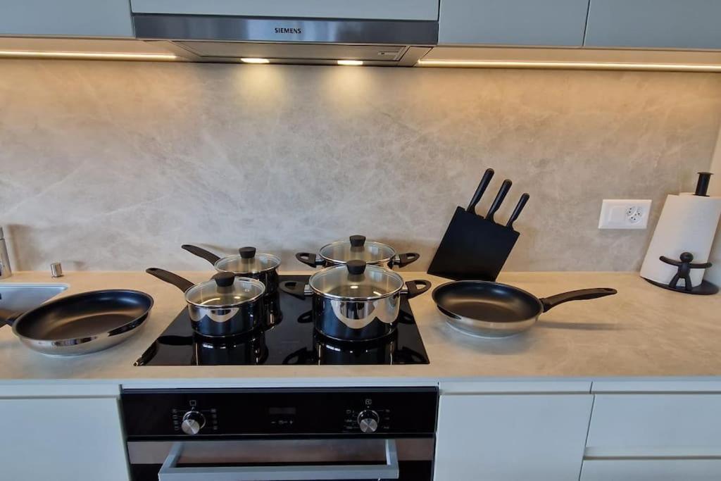 Visionary Hospitality Rothenburg, Lucerne - Premium Apartments With Free Parking, Washer, Kitchen, Terrace, 15' City מראה חיצוני תמונה